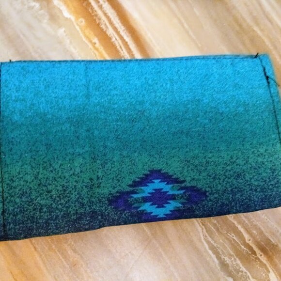 Nwt Snap closure Tri-fold Wristlet Wallets with Zippers Cats Bats Leaves Western - Picture 12 of 16